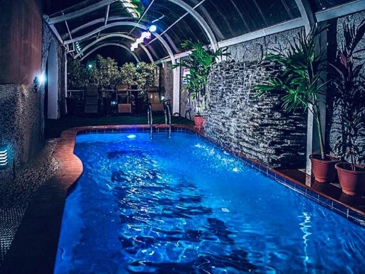 E-Suite Hotel Абуджа Екстер'єр фото