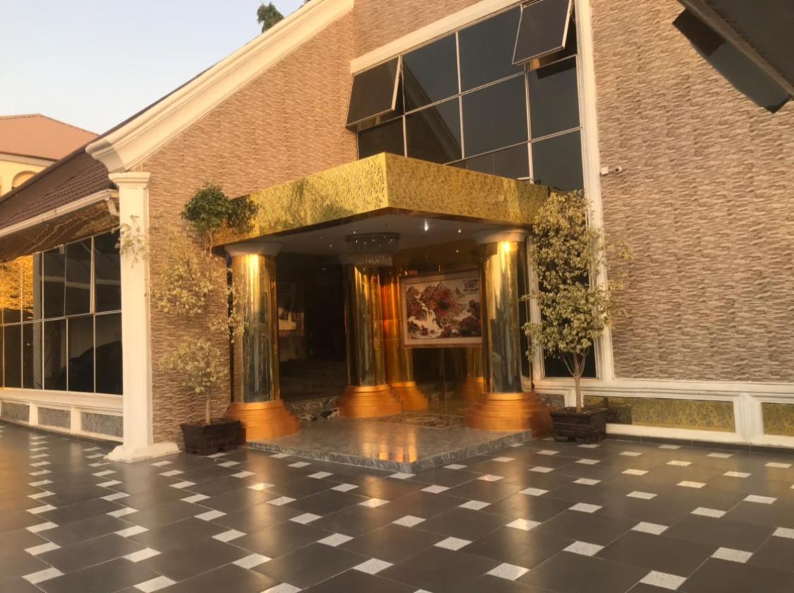 E-Suite Hotel Абуджа Екстер'єр фото